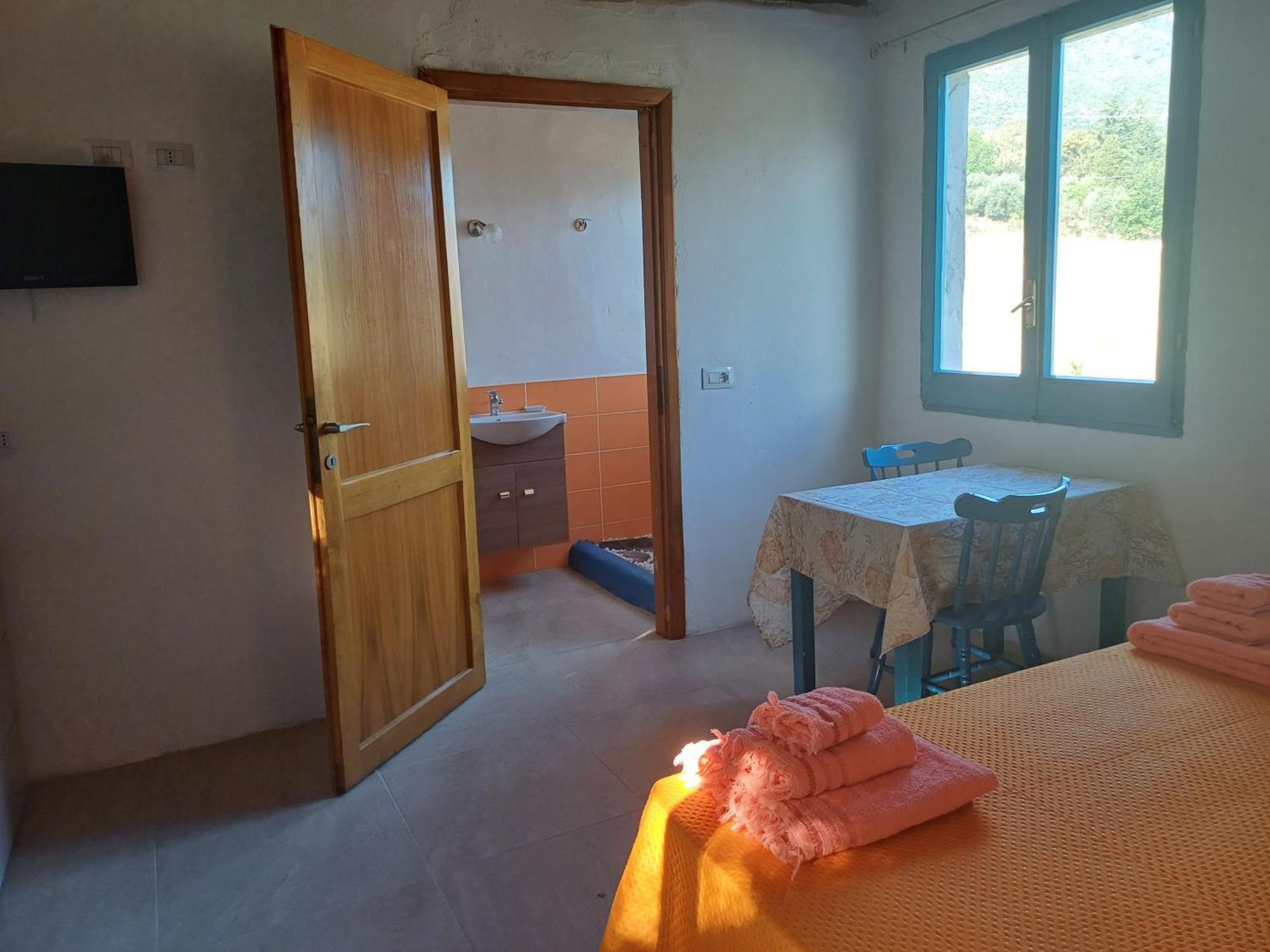 Bed and Breakfast Sole In Ogliastra à Jerzu Chambre photo